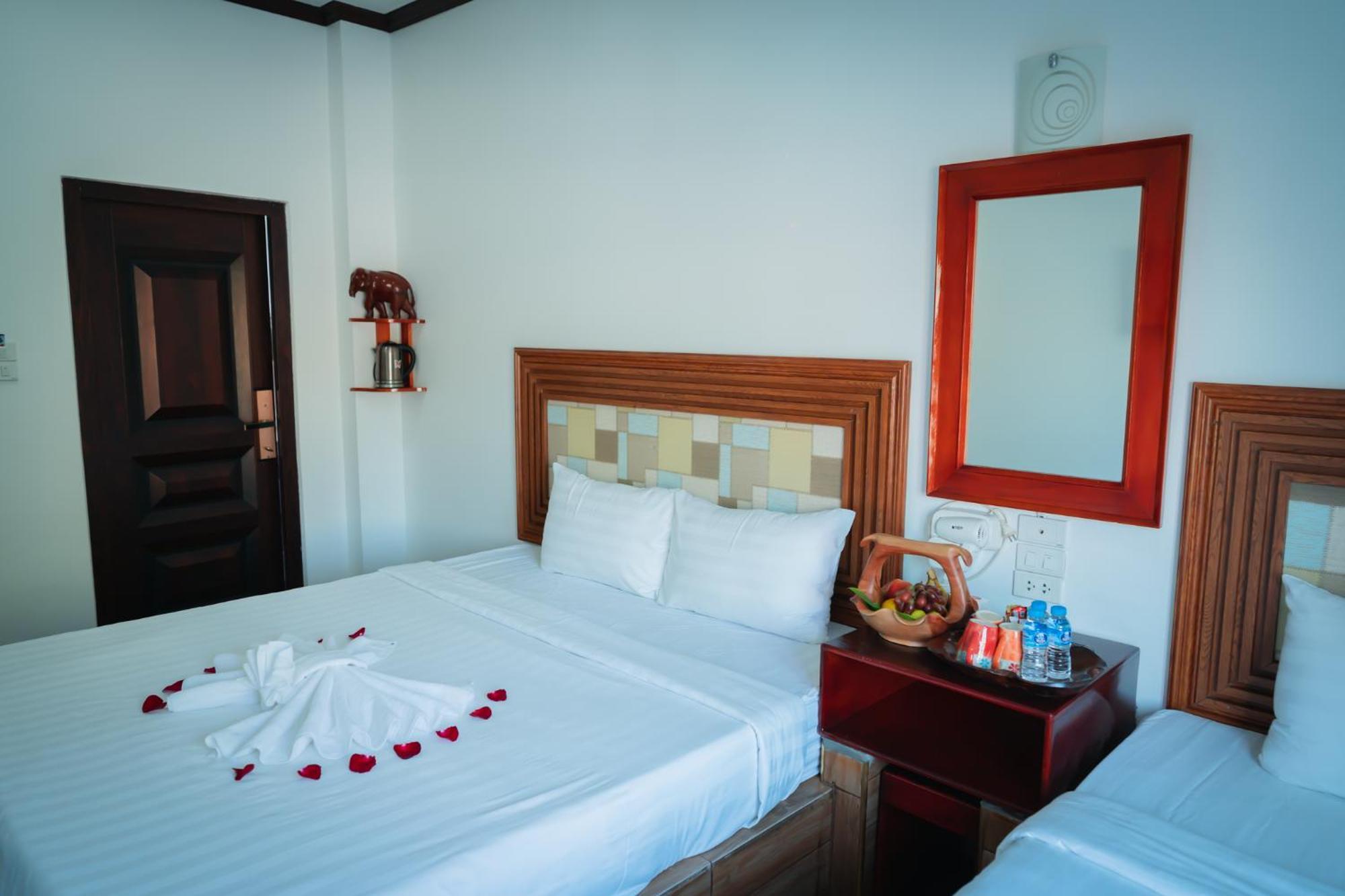 Vientiane Ruby Riverside Hotel Exterior foto
