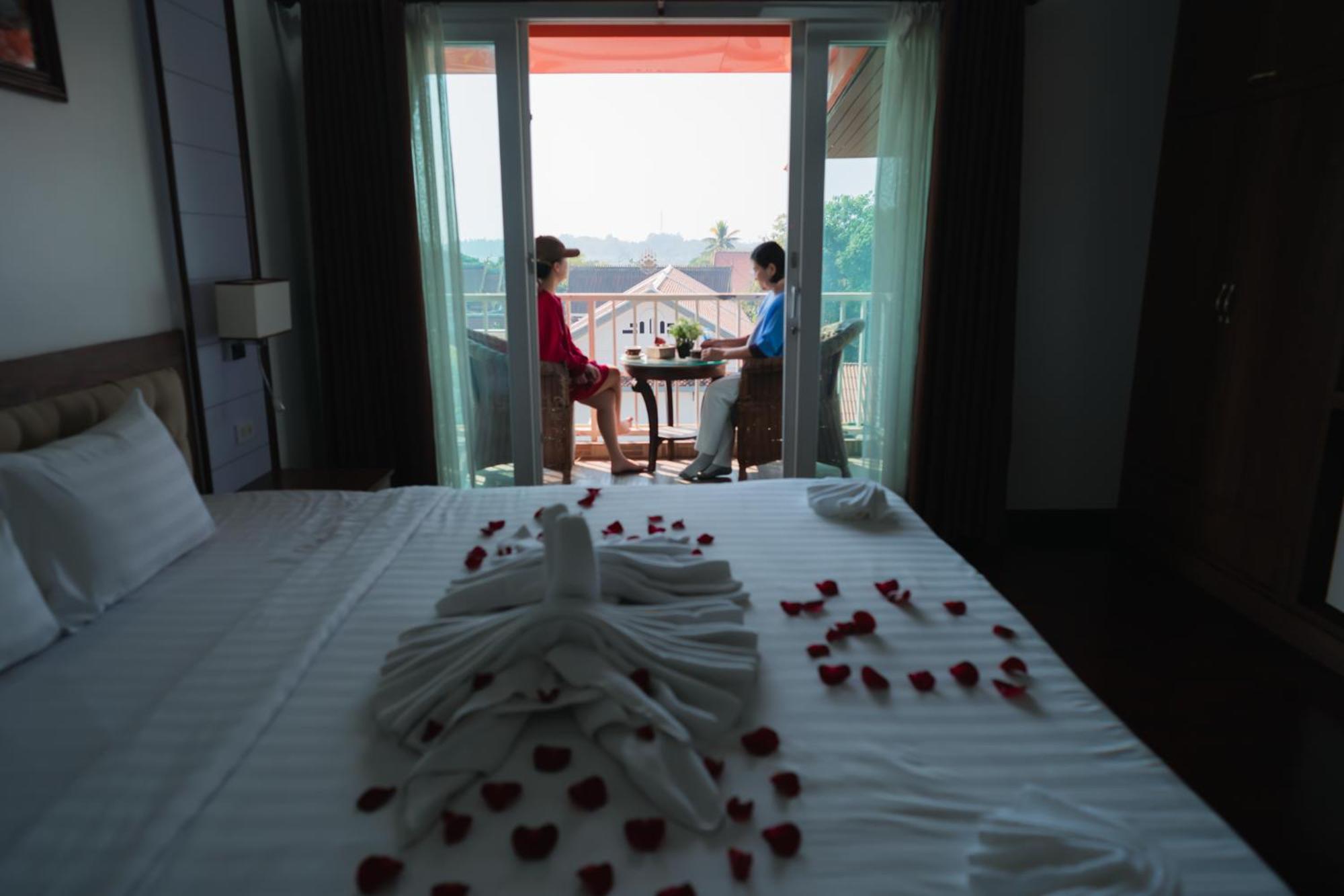 Vientiane Ruby Riverside Hotel Exterior foto
